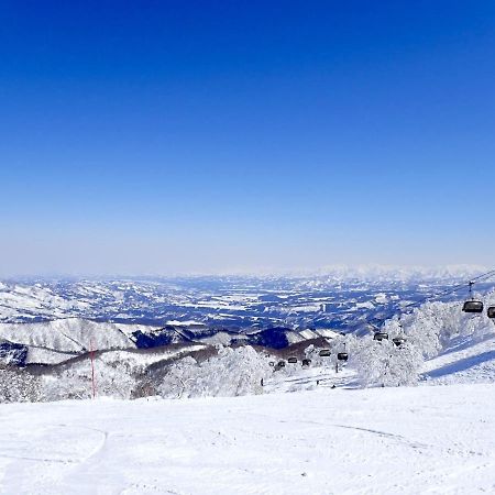 Hotel Kawatatsu à Nozawaonsen Extérieur photo