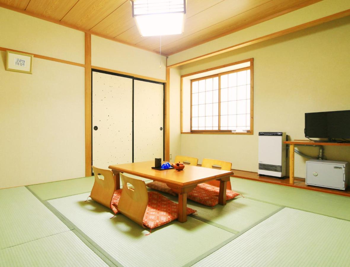 Hotel Kawatatsu à Nozawaonsen Extérieur photo