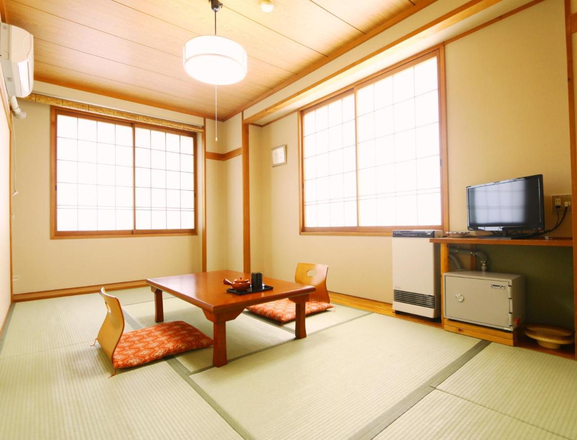 Hotel Kawatatsu à Nozawaonsen Extérieur photo