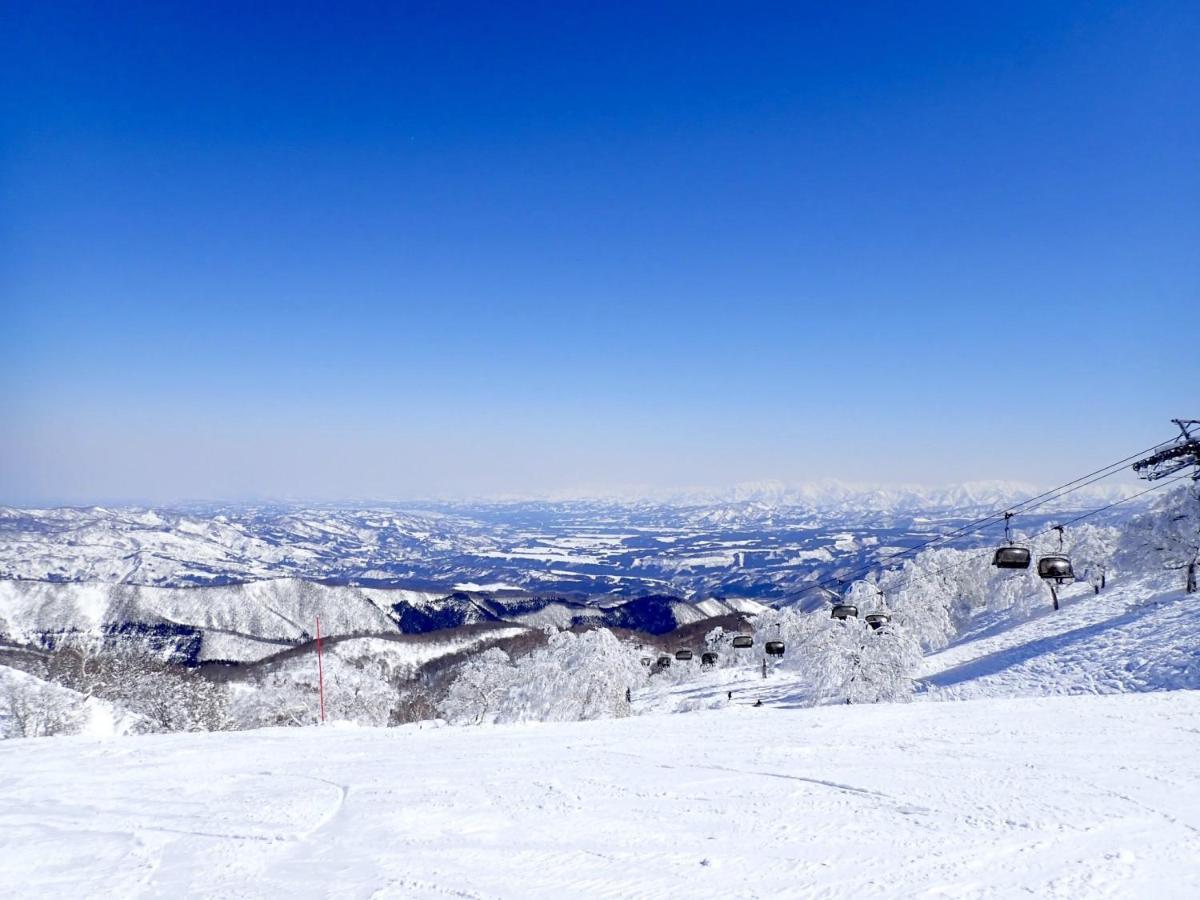 Hotel Kawatatsu à Nozawaonsen Extérieur photo